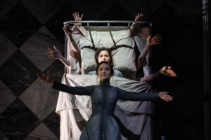 Cenerentola, Fabbrica YAP_Margaux Frolich (La Fée) Mariam Suleiman (Cenerentola)_ph Fabrizio Sansoni-Opera di Roma 2024_3019